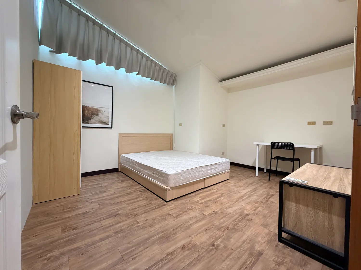 2 bedrooms apartment for rent in Zhongshan District, Taipei City | NT$ 27 800 | 27 ping slide 8