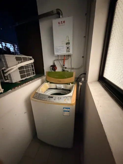 分租套房、雅房 出租 NT$ 10 800 - 環山路二段109巷6弄 - 4 房