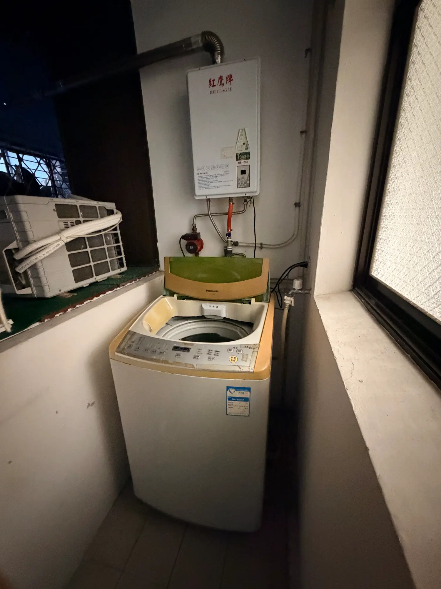 內湖區, 台北市分租套房、雅房出租 | NT$ 9 800 | 3 坪 slide 5