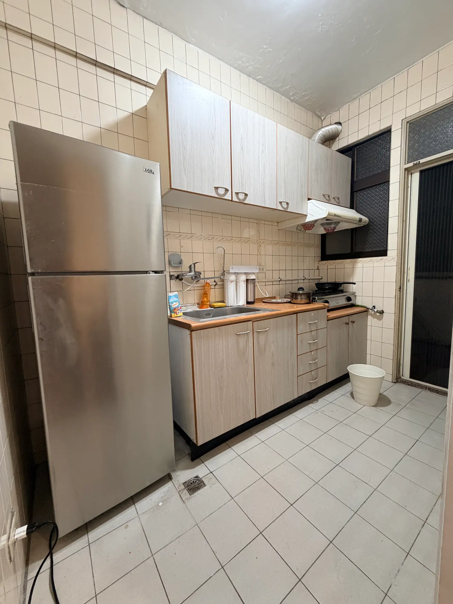 內湖區, 台北市分租套房、雅房出租 | NT$ 9 800 | 3 坪 slide 6