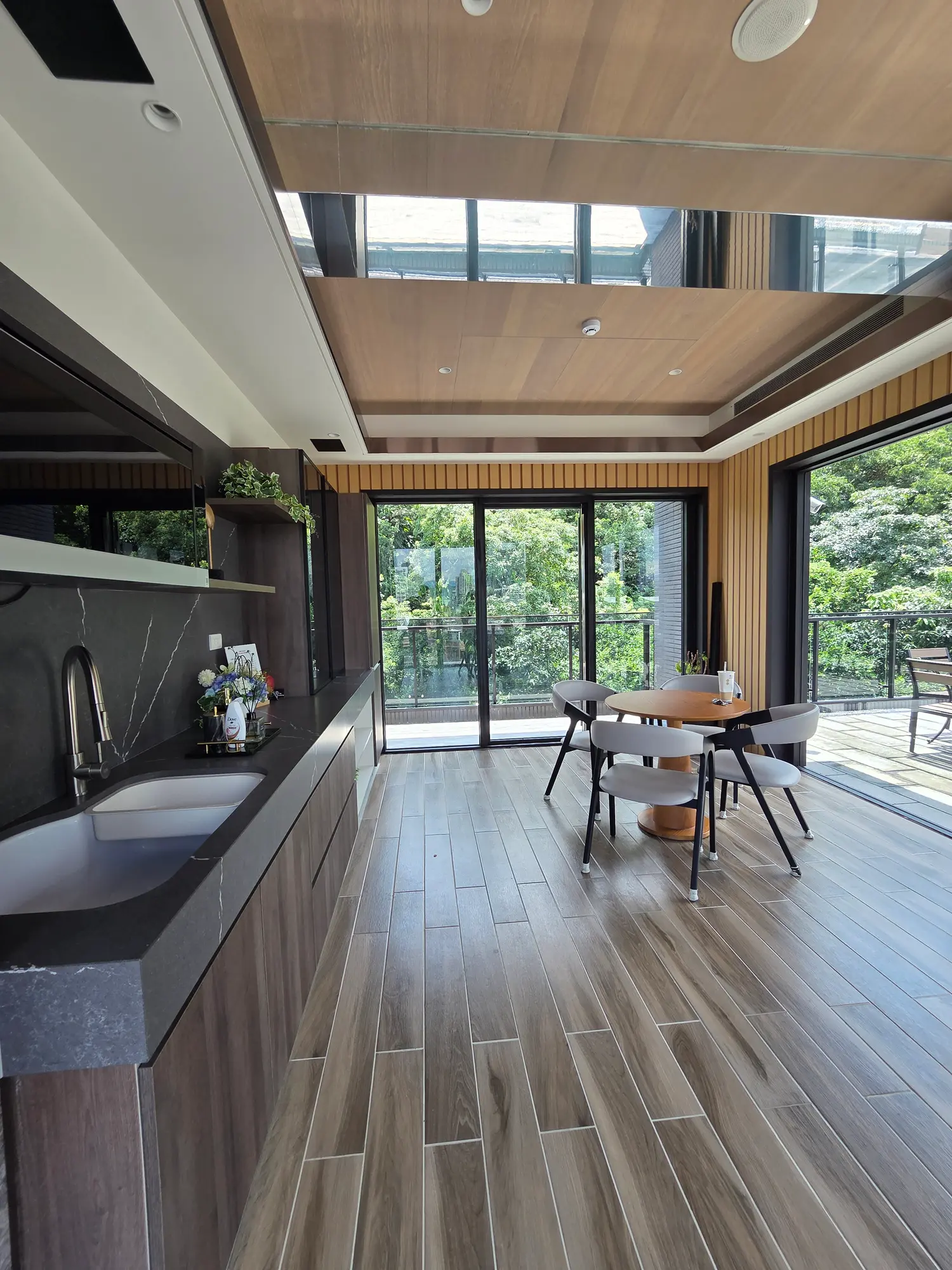 1 room apartment for rent in Xinyi District, Taipei City | NT$ 35 000 | 10 ping slide 9