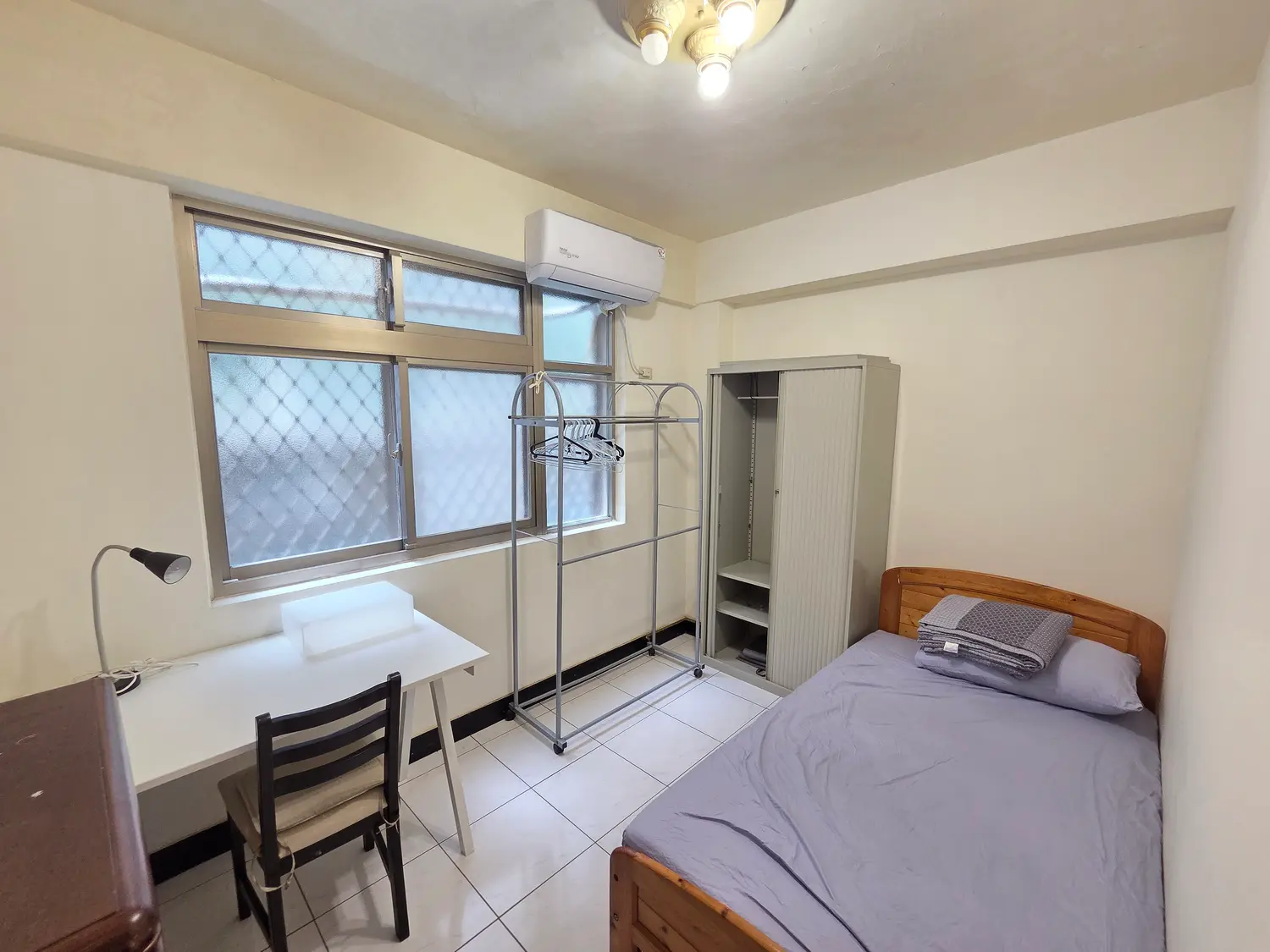 3 bedrooms apartment for rent in Daan District, Taipei City | NT$ 42 000 | 23 ping slide 1