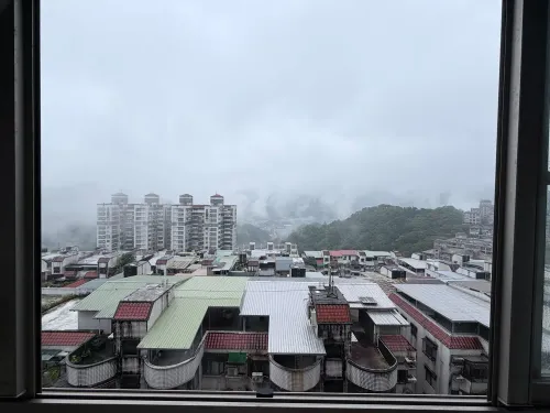 1 room apartment for rent in Xindian District, New Taipei City | NT$ 28 000 | 31 ping slide 4