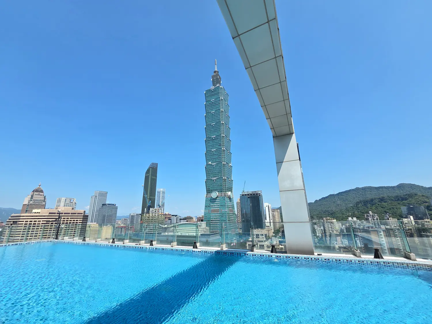獨立套房 信義區, 台北市公寓出租 | NT$ 40 000 | 10 坪 slide 4