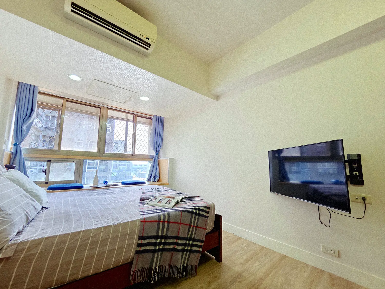 1 room apartment for rent in Zhongshan District, Taipei City | NT$ 28 000 | 10 ping slide 1