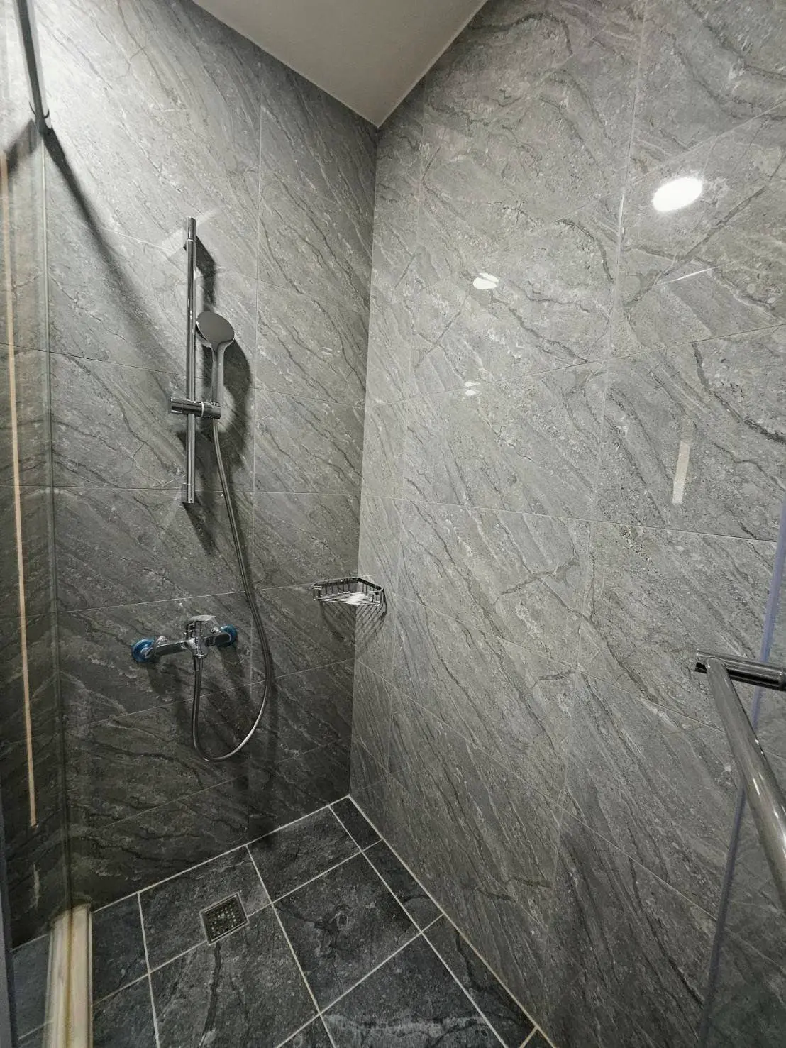 Shop / Retail for rent in Lingya District, Kaohsiung City | NT$ 42 000 | 35 ping slide 10
