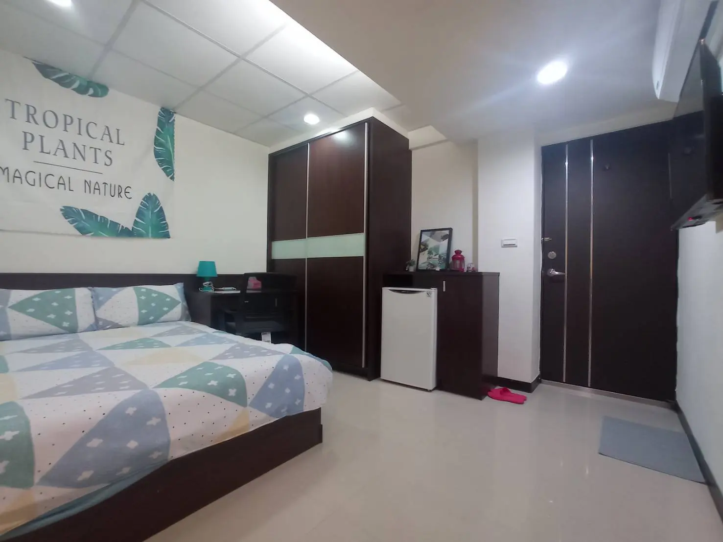 Room for rent in Daan District, Taipei City | NT$ 24 000 | 6 ping slide 2