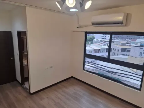 Apartment for rent TWD 28 000 -  - 3 bedrooms