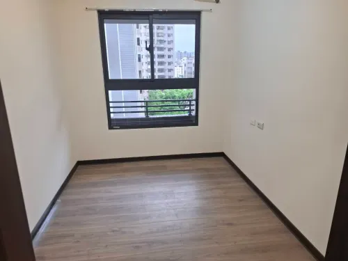 Apartment for rent TWD 28 000 -  - 3 bedrooms