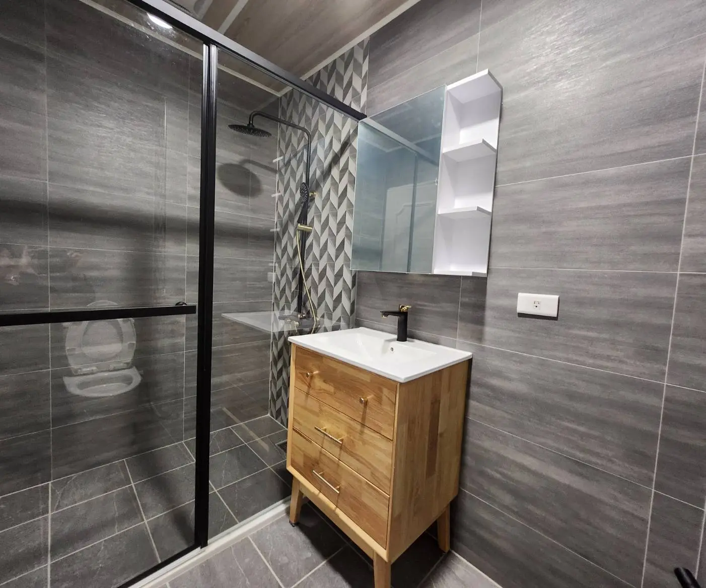 5 bedrooms townhouse for sale in Fengshan District, Kaohsiung City | NT$ 19 800 000 | 31 ping slide 18