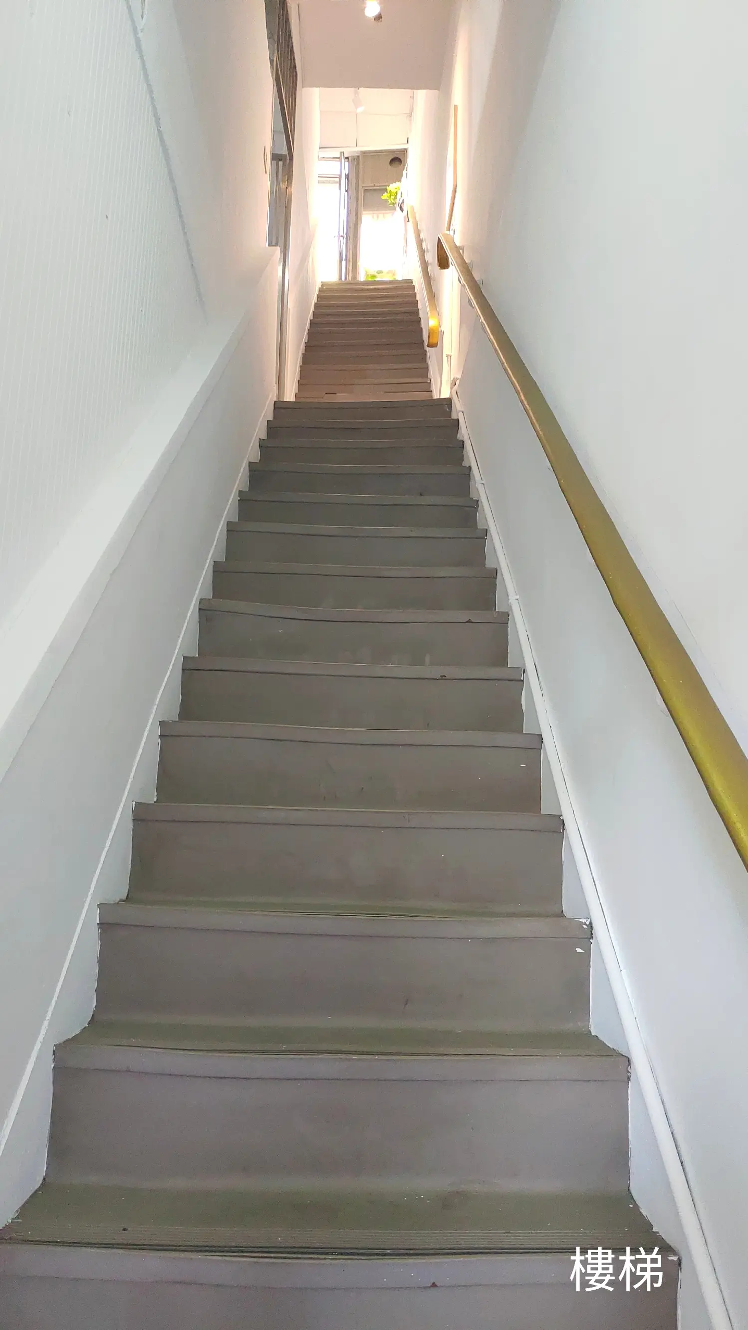 Private room for rent TWD 10 000 - 4 ping - Songshan District,Taipei City slide 5