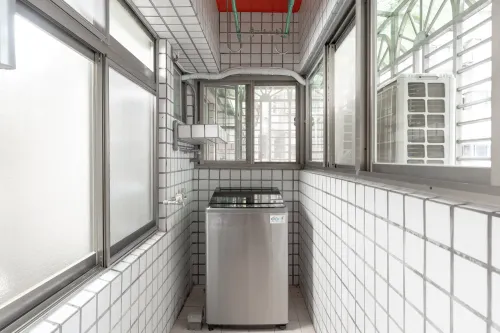 2 bedrooms apartment for rent in Xinyi District, Taipei City | NT$ 126 860 | 29 ping slide 18