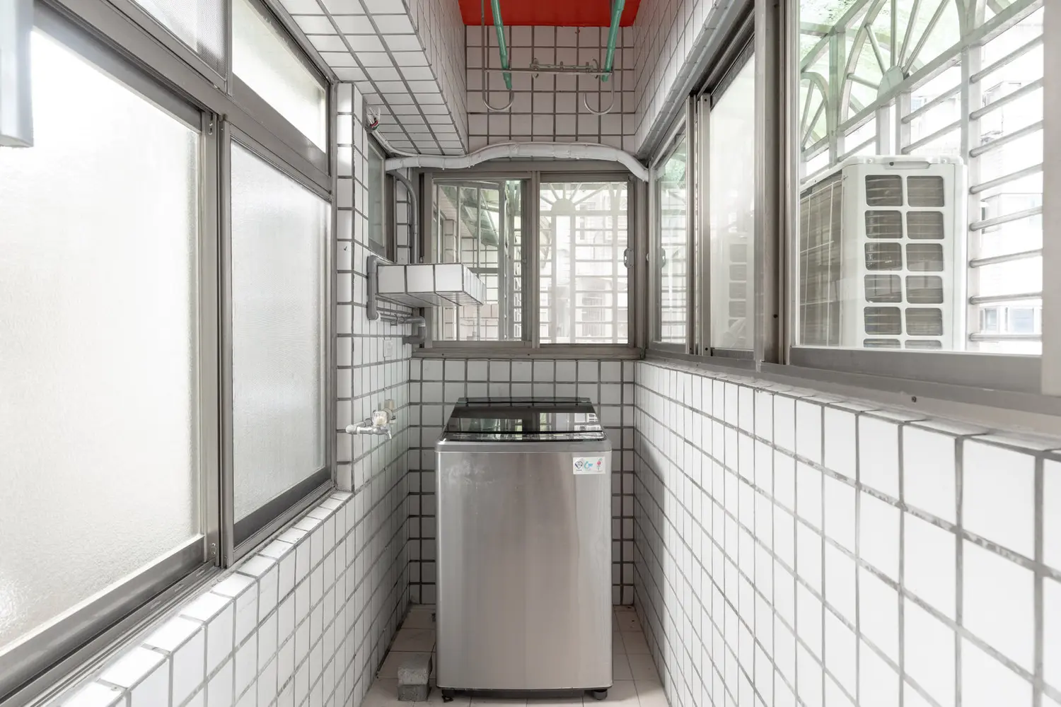 2 bedrooms apartment for rent in Xinyi District, Taipei City | NT$ 126 860 | 29 ping slide 18