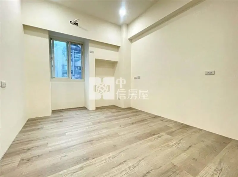 Studio apartment for sale in Renai District, Keelung City | NT$ 9 800 000 | 31 ping slide 4