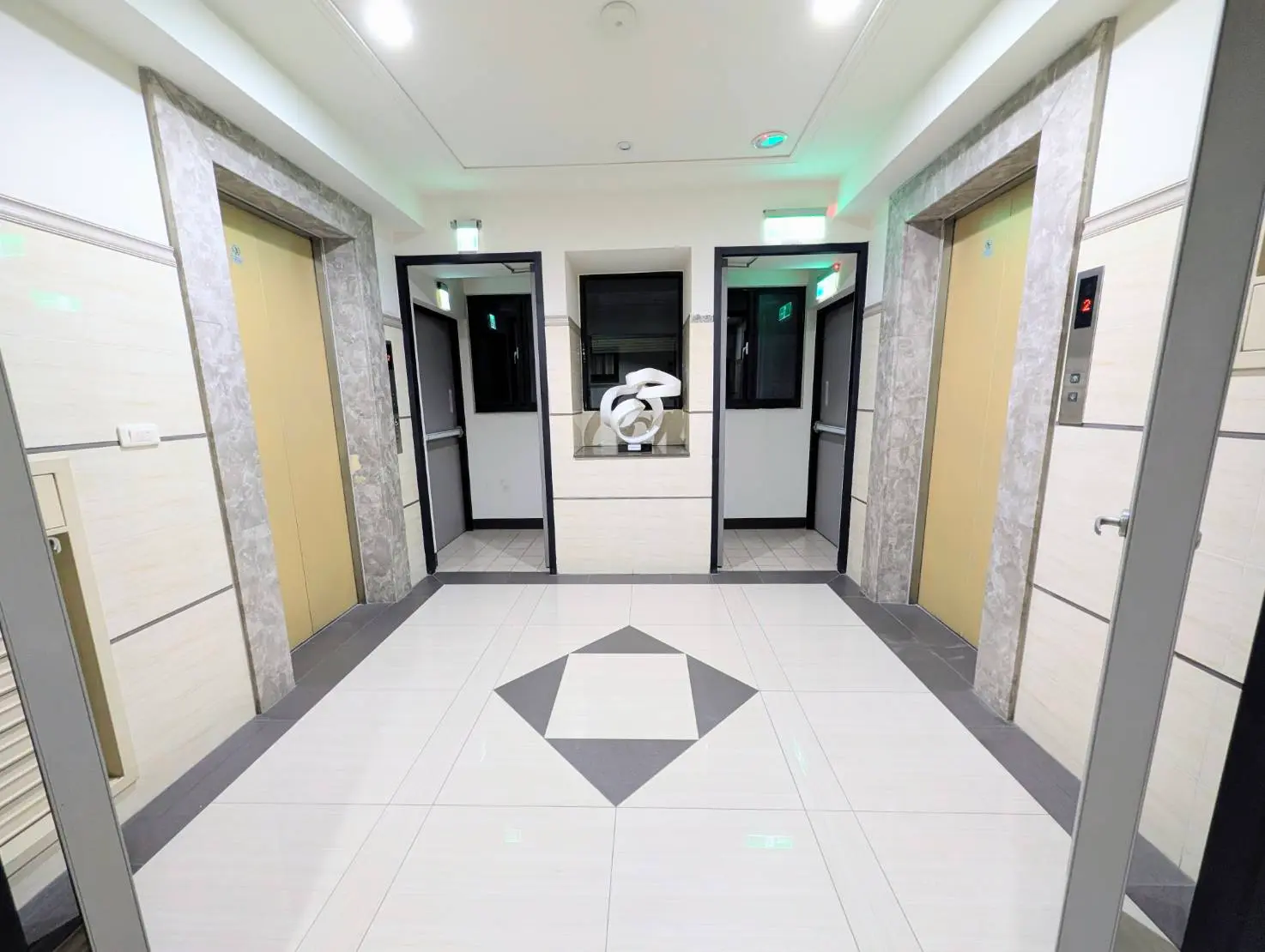 3 bedrooms apartment for rent in Nanzih District, Kaohsiung City | NT$ 25 000 | 21 ping slide 14