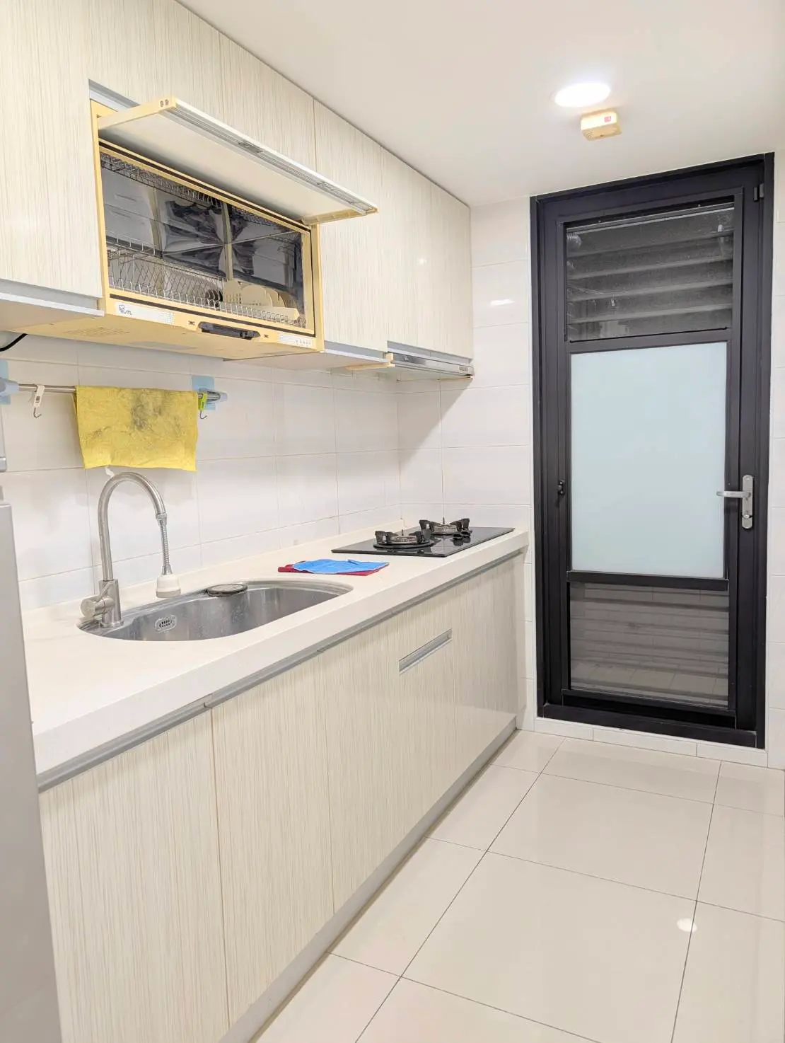 3 bedrooms apartment for rent in Nanzih District, Kaohsiung City | NT$ 25 000 | 21 ping slide 3