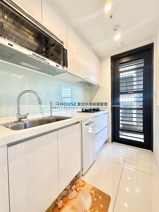 3 bedrooms apartment for rent in Banqiao District, New Taipei City | NT$ 72 000 | 21 ping slide 1