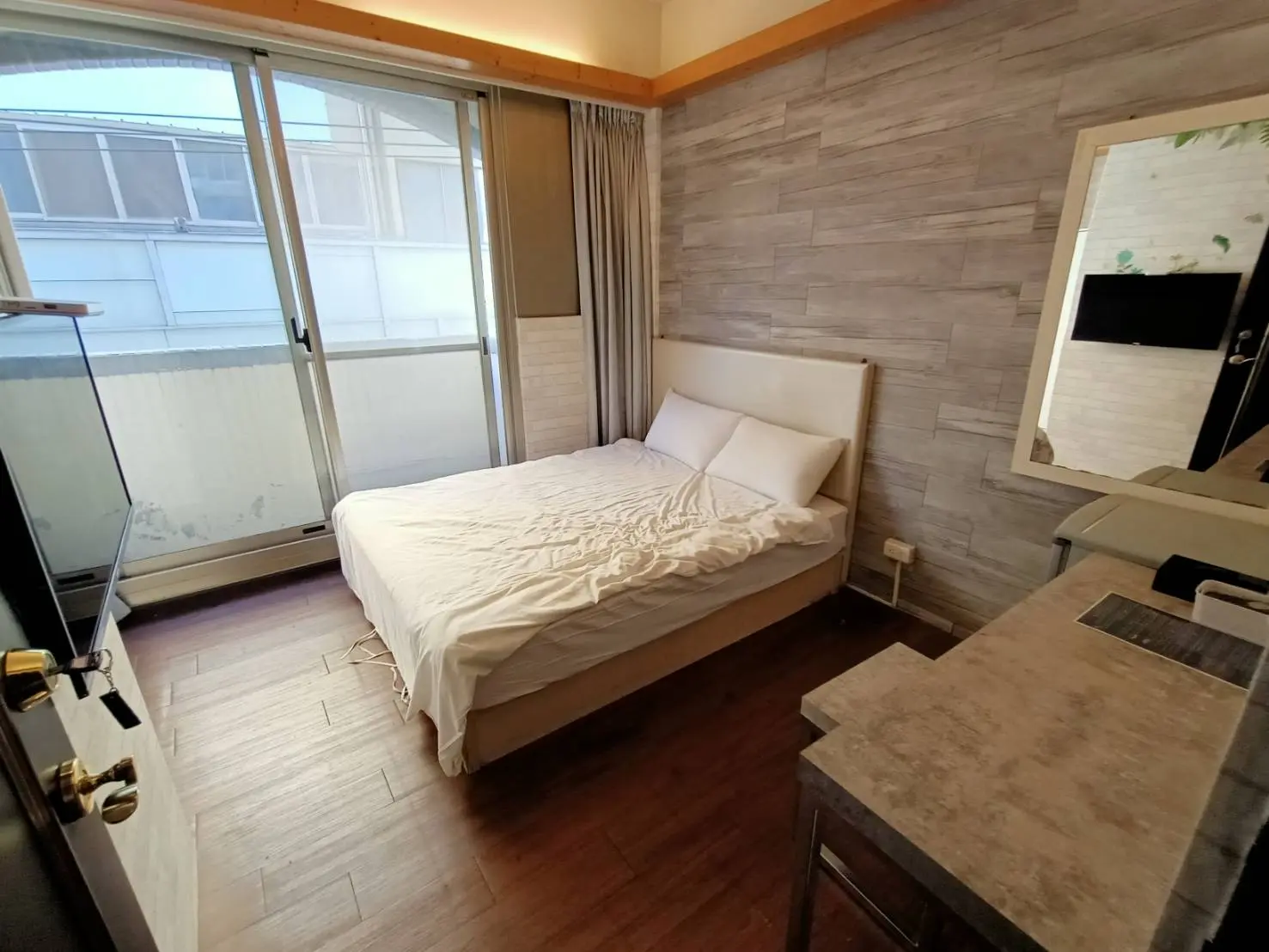 Room for rent in Xitun District, Taichung City | NT$ 7 800 | 6 ping slide 4