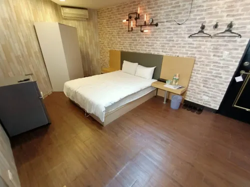 Room for rent NT$ 8 000 - 逢甲路 - 3 bedrooms