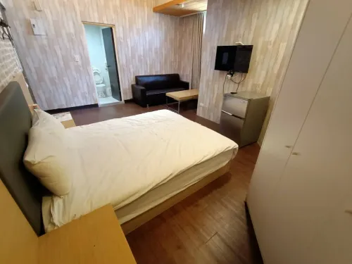 Room for rent NT$ 8 000 - 逢甲路 - 3 bedrooms