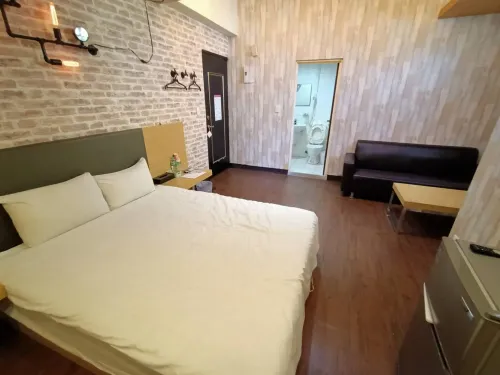 Room for rent NT$ 8 000 - 逢甲路 - 3 bedrooms