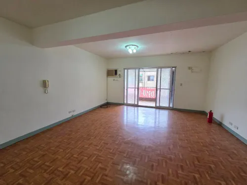 Apartment for rent TWD 41 000 - Lane 290, Section 6, Zhongshan N Rd - 3 bedrooms