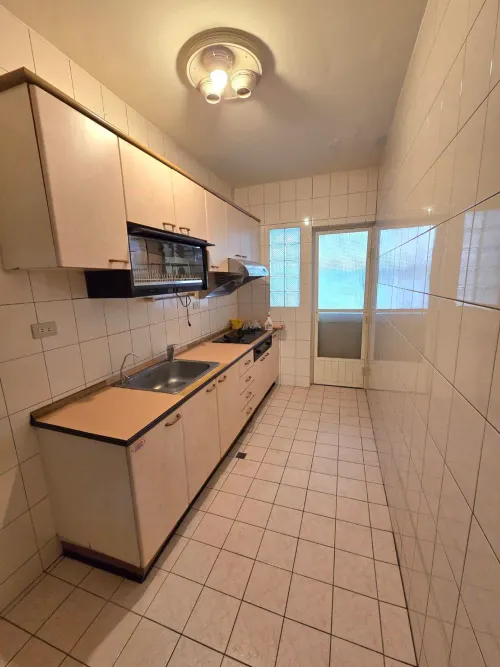 Apartment for rent TWD 41 000 - Lane 290, Section 6, Zhongshan N Rd - 3 bedrooms