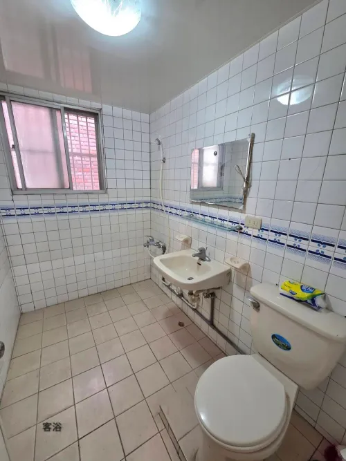 Apartment for rent TWD 41 000 - Lane 290, Section 6, Zhongshan N Rd - 3 bedrooms