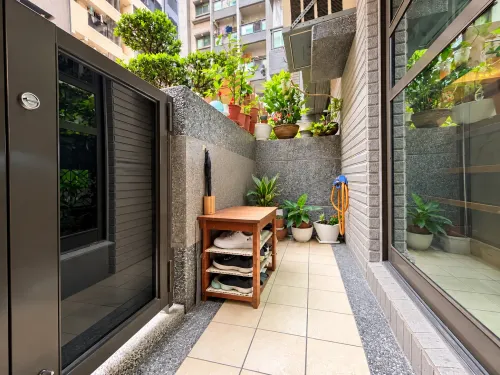 4 bedrooms apartment for sale in Gushan District, Kaohsiung City | NT$ 24 800 000 | 55 ping slide 2