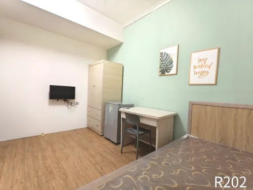 Private room for rent TWD 15 000 -  - 3 bedrooms