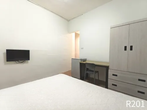 Private room for rent TWD 15 000 -  - 3 bedrooms