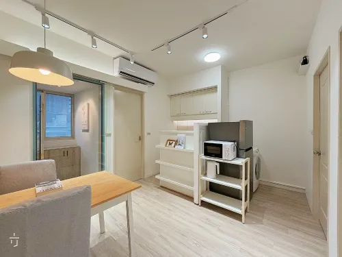 1 room apartment for rent in Zhongshan District, Taipei City | NT$ 45 000 | 12 ping slide 10