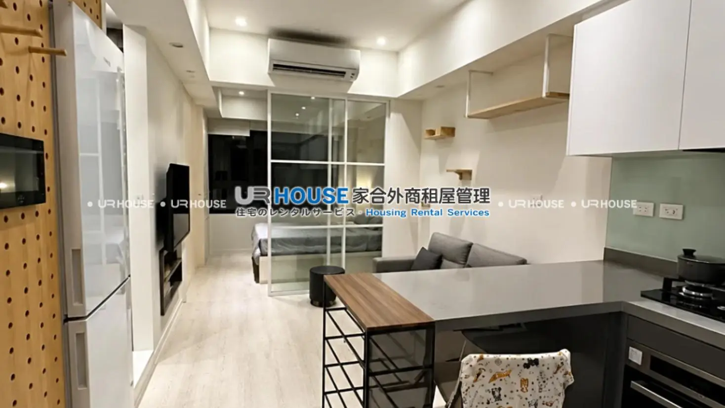 1 bedroom apartment for rent in Shilin District, Taipei City | NT$ 40 000 | 9 ping slide 0