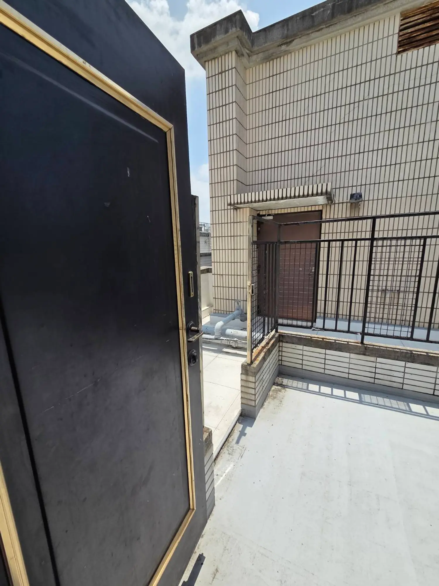 1 room apartment for rent TWD 20 000 - 15 ping - Taipei City,Shilin District slide 3
