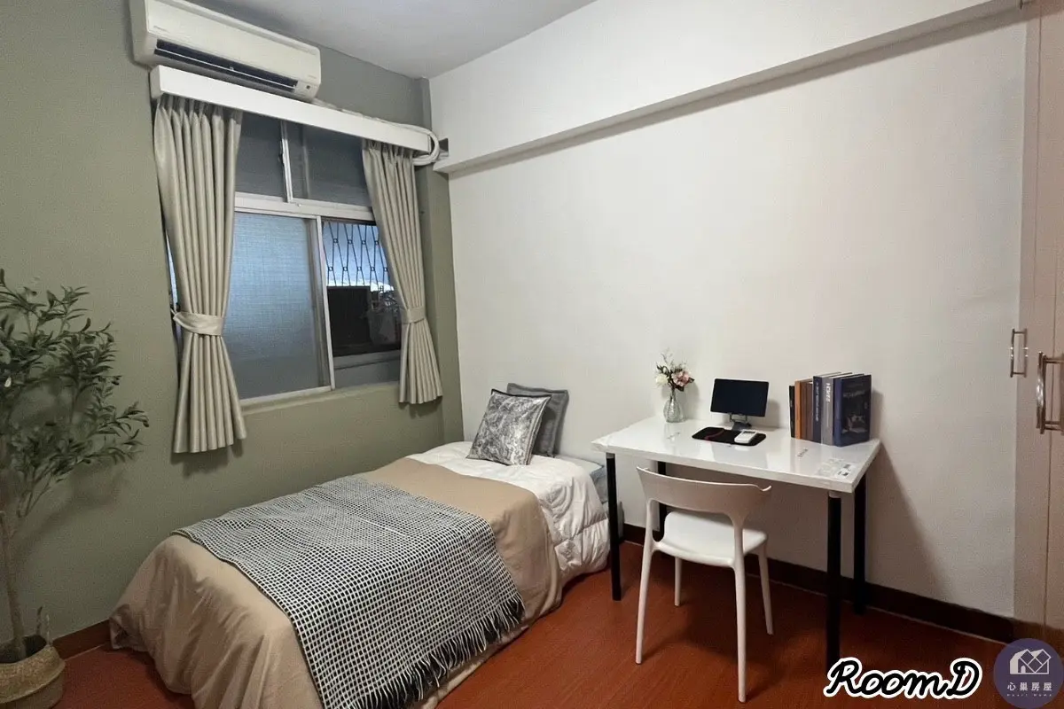 Room for rent in Daan District, Taipei City | NT$ 13 800 | 3 ping slide 5