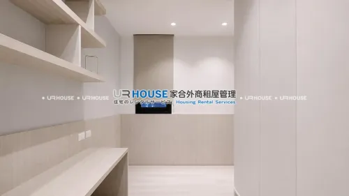 2 bedrooms apartment for rent in Datong District, Taipei City | NT$ 50 000 | 15 ping slide 7