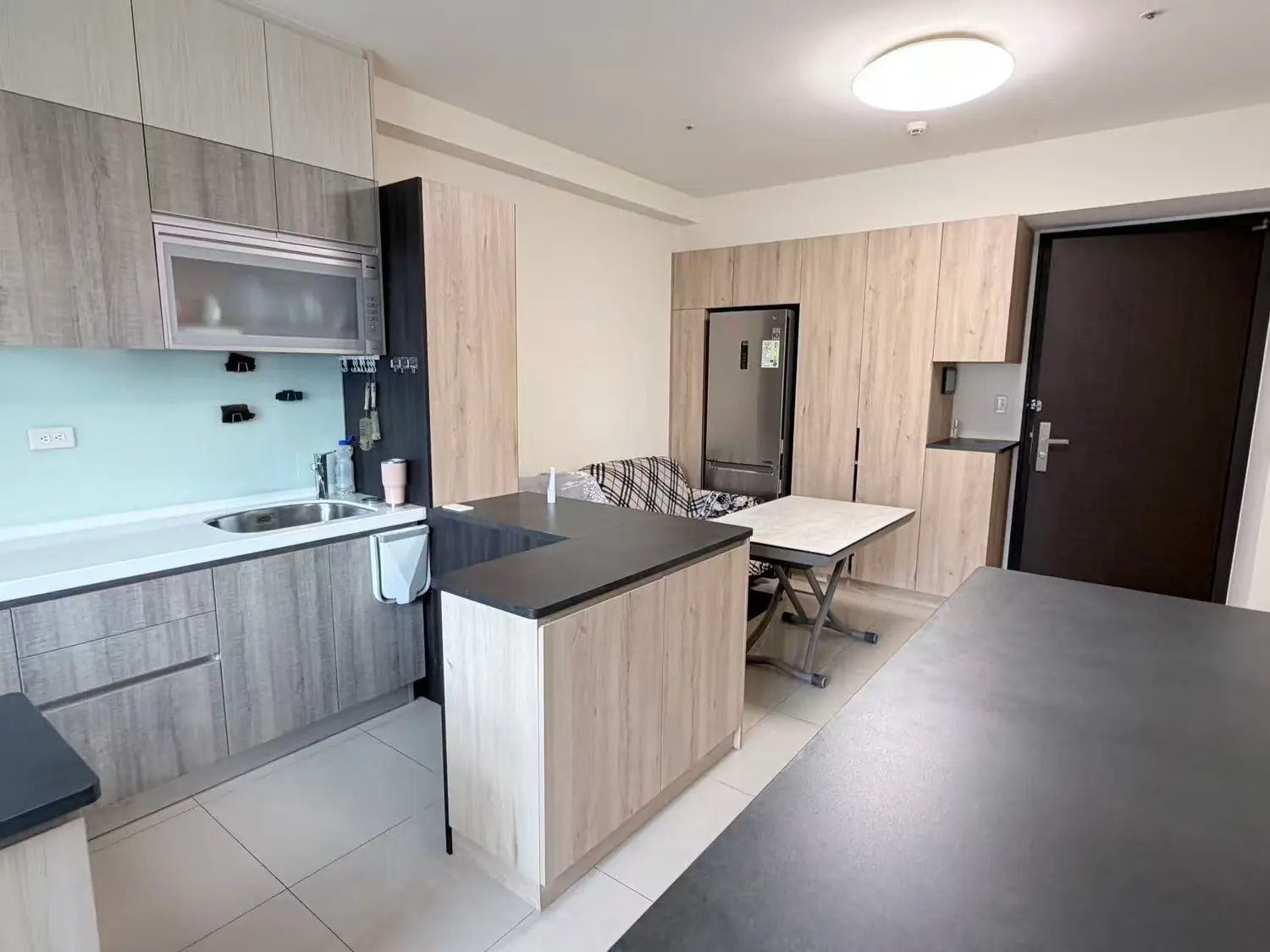 1 room apartment for rent in Tamsui District, New Taipei City | NT$ 23 000 | 32 ping slide 2