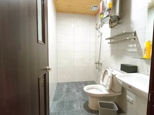 Room for rent TWD 6 500 - Fuxing Road - 4 bedrooms