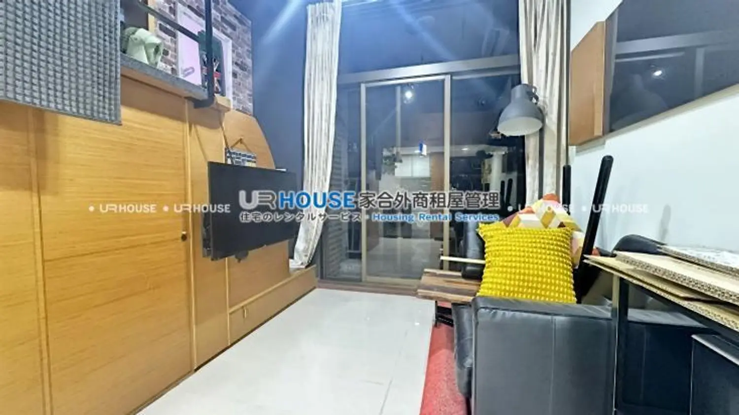 Studio apartment for rent TWD 32 000 - 7 ping - Taipei City, Zhongshan District slide 1