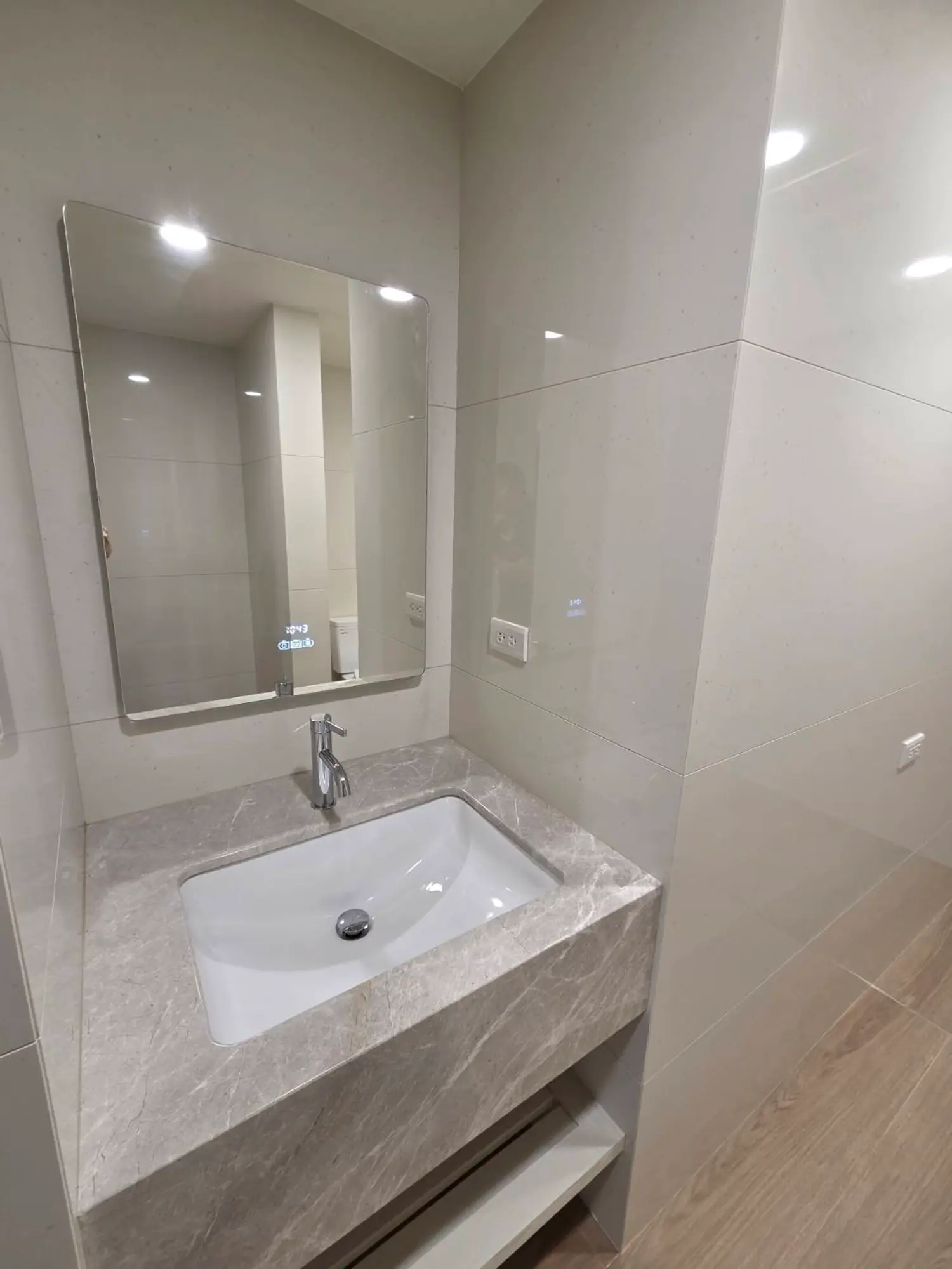 2 bedrooms apartment for rent TWD 40 000 - 25 ping - Shilin District,Taipei City slide 8
