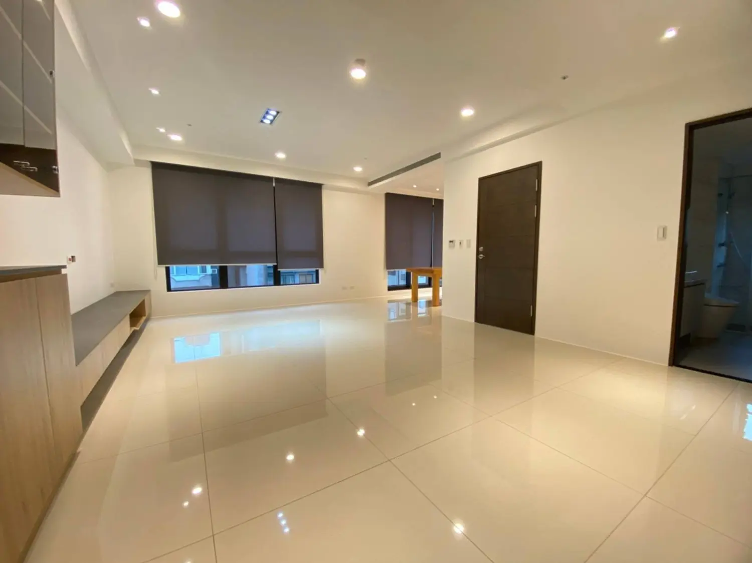 3 bedrooms apartment for rent TWD 148 000 - 40 ping - Shilin District,Taipei City slide 1