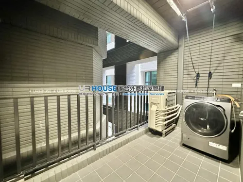 Apartment for rent TWD 60 000 - Raohe St - 3 bedrooms