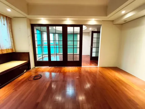 Apartment for sale NT$ 15 880 000 - Qiulun 1st Road - 4 bedrooms