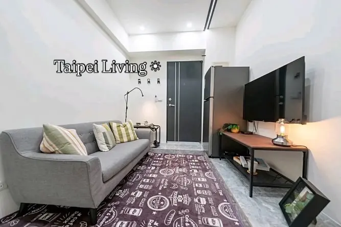 1 room apartment for rent in Xinyi District, Taipei City | NT$ 42 800 | 15 ping slide 2