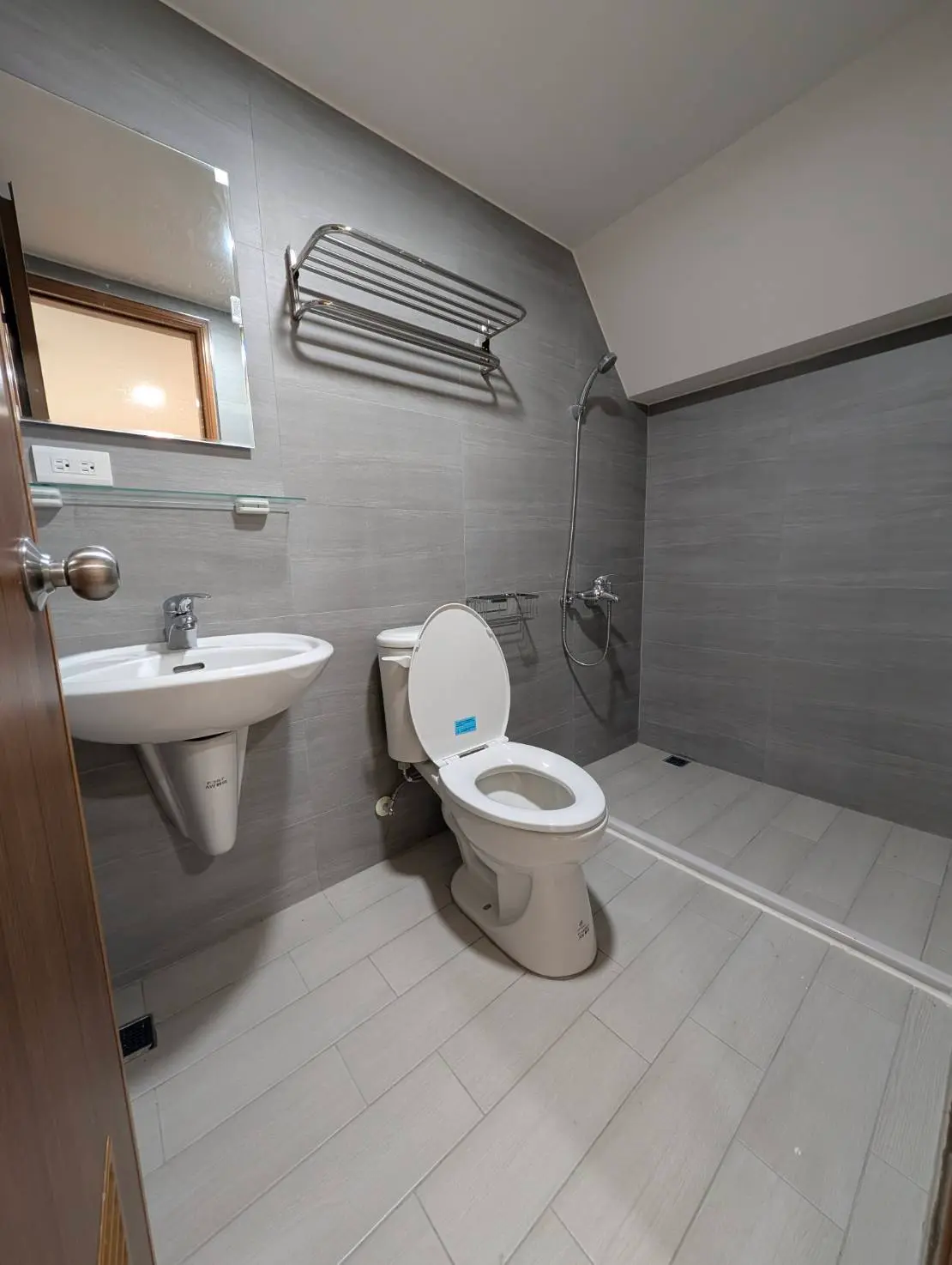 Shop / Retail for rent in Lingya District, Kaohsiung City | NT$ 31 000 | 12 ping slide 6