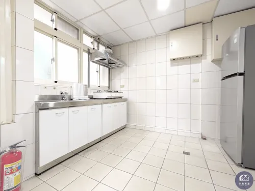 Room for rent NT$ 13 800 - Lane 180, Yongji Road - 4 bedrooms