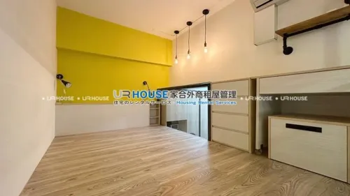 Apartment for rent TWD 32 000 -  - 1 room