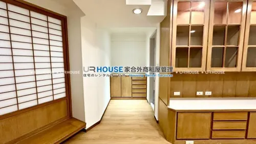 Townhouse for rent TWD 67 000 -  - 4 bedrooms