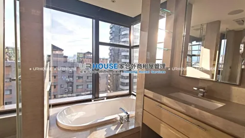 3 bedrooms apartment for rent in Shilin District, Taipei City | NT$ 180 000 | 66 ping slide 16