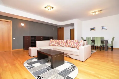 Apartment for rent TWD 28 595 - Huacheng Rd - 2 bedrooms